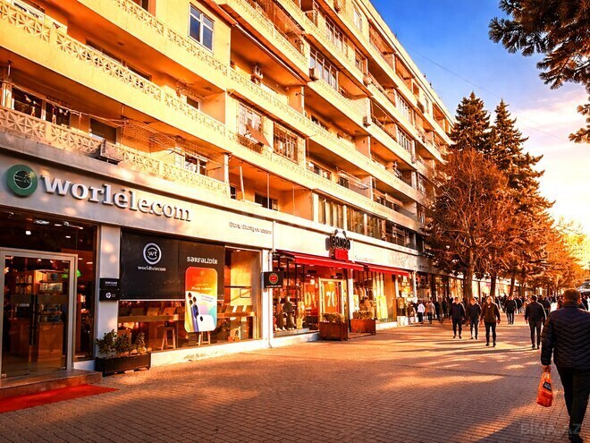 Satılır 2 otaqlı köhnə tikili 55 m², Qara Qarayev m., photo 3 from 18