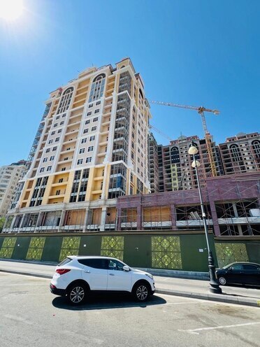 Satılır 4 otaqlı yeni tikili 174 m², 28 May m., photo 1 from 12