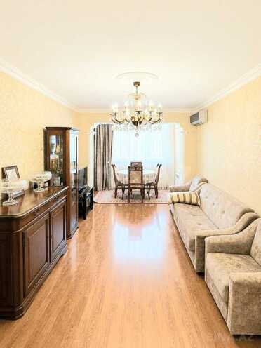 Продаётся 3-комн. вторичка 80 м², м. Элмляр Академиясы, photo 4 from 13