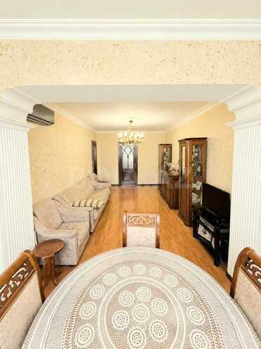 Продаётся 3-комн. вторичка 80 м², м. Элмляр Академиясы, photo 1 from 13
