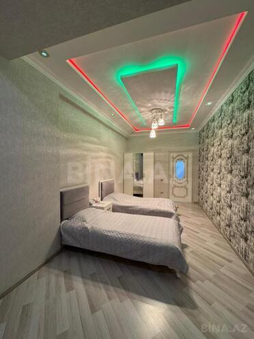 Продаётся 3-комн. новостройка 160 м², Ясамальский р., photo 18 from 19