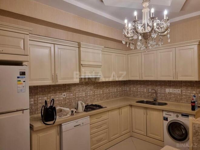 Сдаётся 3-комн. новостройка 135 м², м. Элмляр Академиясы, photo 1 from 16