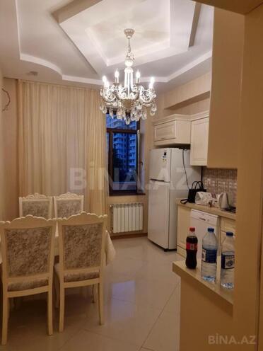 Сдаётся 3-комн. новостройка 135 м², м. Элмляр Академиясы, photo 3 from 16