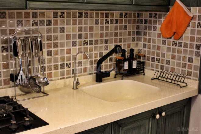 İcarəyə verilir 2 otaqlı köhnə tikili 75 m², Bayıl q., photo 21 from 23