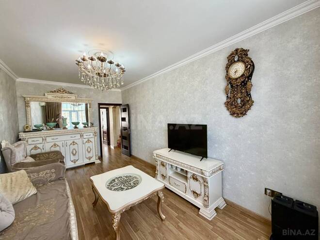 Satılır 5 otaqlı köhnə tikili 120 m², Bakıxanov q., photo 1 from 26
