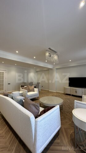 Satılır 4 otaqlı yeni tikili 242 m², 28 May m., photo 3 from 21