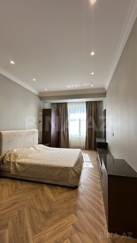 Satılır 4 otaqlı yeni tikili 242 m², 28 May m., photo 13 from 21