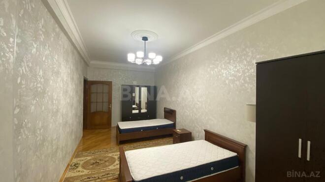 Сдаётся 3-комн. новостройка 130 м², photo 10 from 14