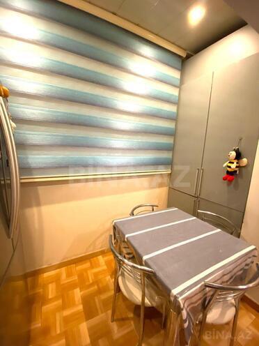 Satılır 2 otaqlı köhnə tikili 65 m², Həzi Aslanov q., photo 8 from 15
