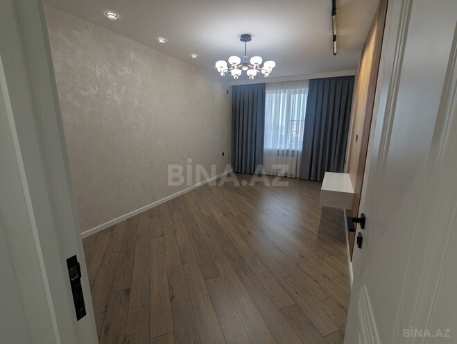 Продаётся 3-комн. вторичка 65 м², м. Ази Асланов, photo 3 from 18