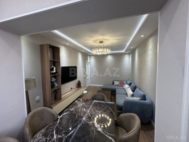 Продаётся 2-комн. вторичка 65 м², м. Ази Асланов, photo 4 from 10