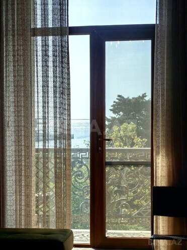İcarəyə verilir 2 otaqlı köhnə tikili 70 m², Sahil m., photo 9 from 30