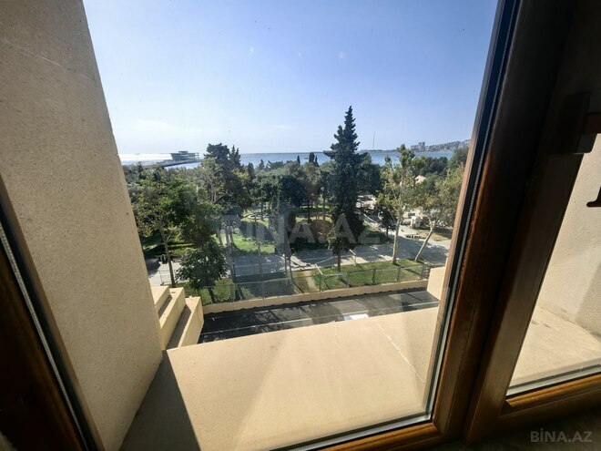 İcarəyə verilir 2 otaqlı köhnə tikili 70 m², Sahil m., photo 27 from 30