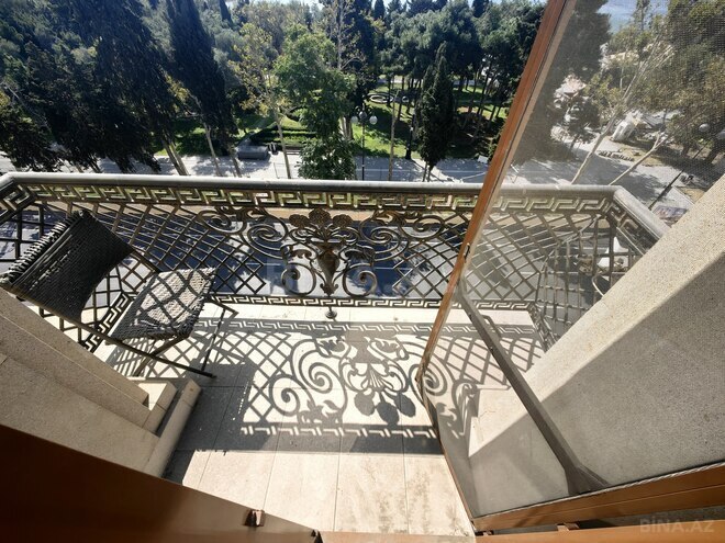İcarəyə verilir 2 otaqlı köhnə tikili 70 m², Sahil m., photo 11 from 30