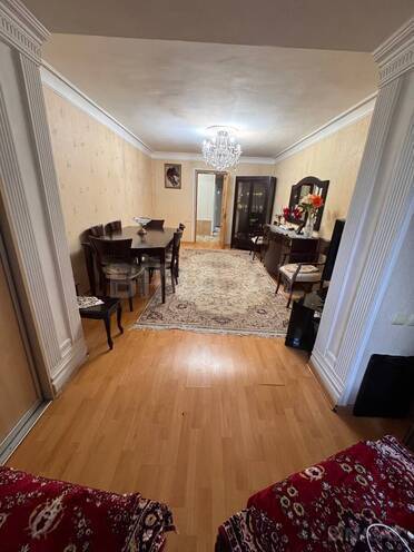 Satılır 3 otaqlı köhnə tikili 80 m², İnşaatçılar m., photo 1 from 18