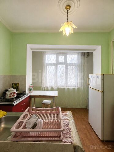 Satılır 2 otaqlı köhnə tikili 60 m², İnşaatçılar m., photo 10 from 13