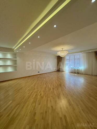 Satılır 4 otaqlı yeni tikili 245 m², 28 May m., photo 3 from 31