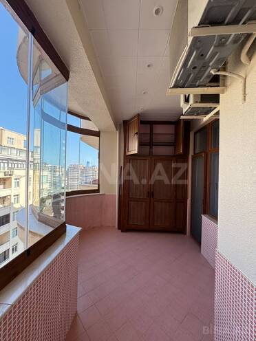 Satılır 4 otaqlı yeni tikili 245 m², 28 May m., photo 30 from 31