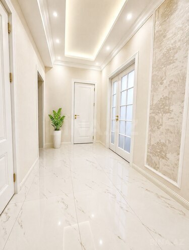 Продаётся 3-комн. новостройка 106 м², м. Кара Караев, photo 12 from 18