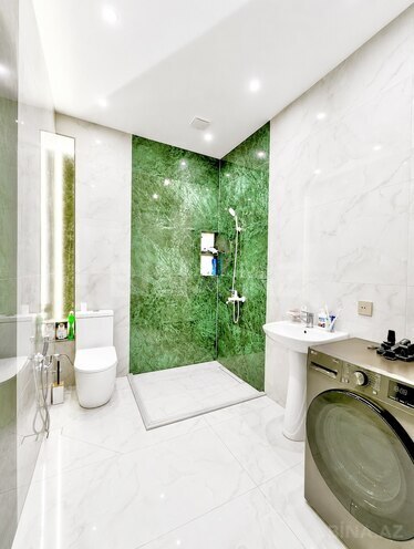 Продаётся 3-комн. новостройка 106 м², м. Кара Караев, photo 7 from 18