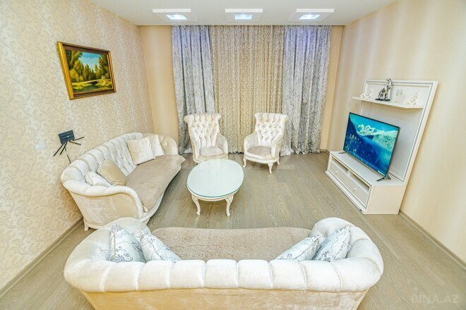 Satılır 4 otaqlı yeni tikili 176 m², Sahil m., photo 1 from 32