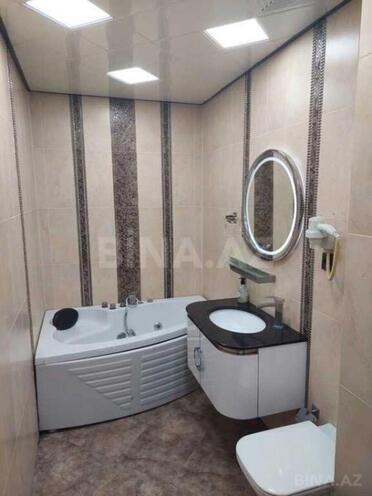 Сдаётся 3-комн. новостройка 135 м², м. Низами, photo 8 from 10