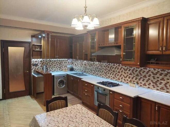 Сдаётся 3-комн. новостройка 135 м², м. Низами, photo 6 from 10