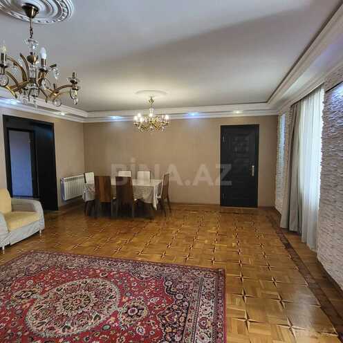 Продаётся 4-комн. вторичка 110 м², м. Иншаатчылар, photo 1 from 18