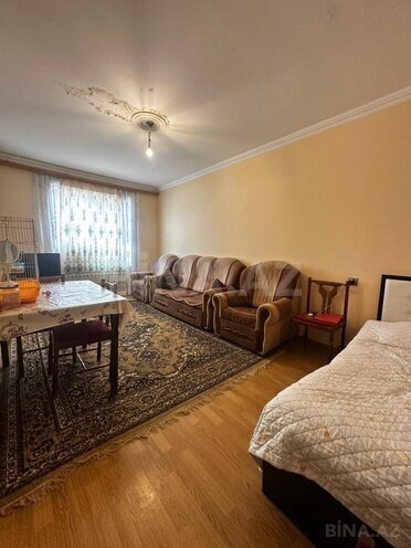 Продаётся 2-комн. вторичка 60 м², м. Иншаатчылар, photo 1 from 9
