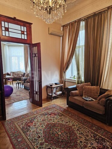 Продаётся 4-комн. вторичка 145 м², м. Ичеришехер, photo 22 from 32