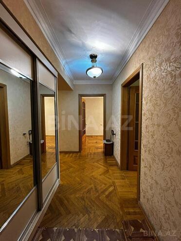 Продаётся 3-комн. вторичка 90 м², м. Иншаатчылар, photo 8 from 24