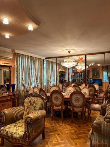 Satılır 3 otaqlı köhnə tikili 90 m², Azadlıq Prospekti m., photo 1 from 26