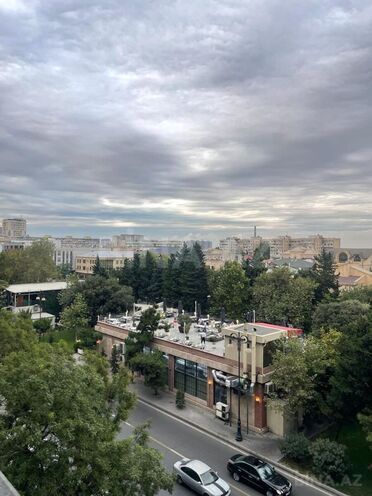 İcarəyə verilir 2 otaqlı köhnə tikili 70 m², Gənclik m., photo 11 from 12