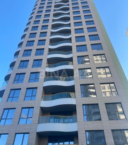 Продаётся 3-комн. новостройка 135 м², м. Низами, photo 1 from 8