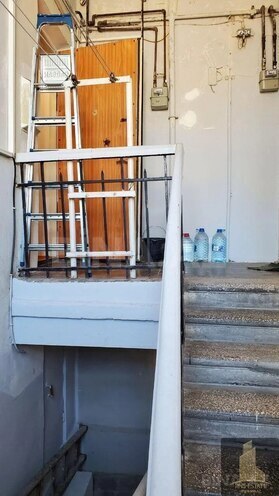 Satılır 2 otaqlı köhnə tikili 55 m², Sahil m., photo 9 from 30