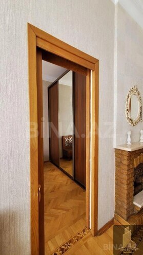 Satılır 2 otaqlı köhnə tikili 55 m², Sahil m., photo 15 from 30