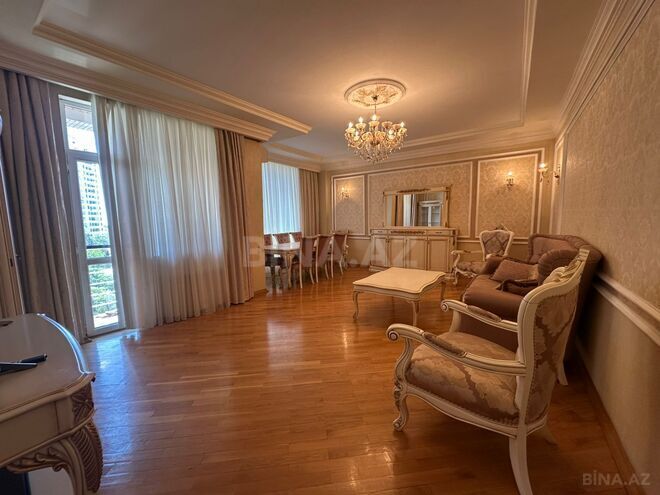Сдаётся 3-комн. новостройка 145 м², м. 8 ноября, photo 3 from 19