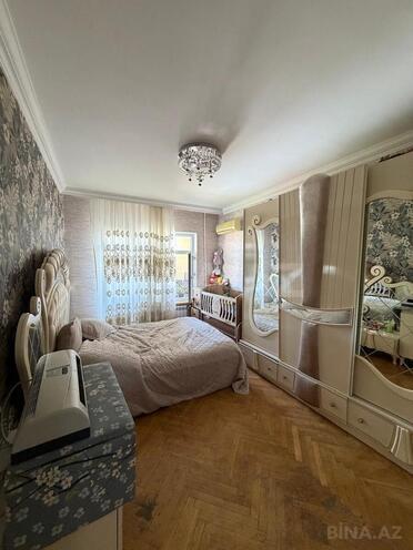 Продаётся 3-комн. вторичка 80 м², м. Ази Асланов, photo 4 from 17