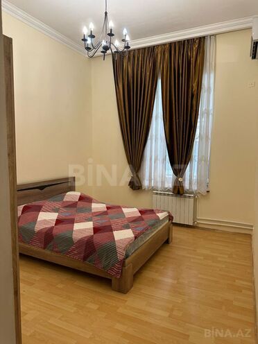 Сдаётся 3-комн. вторичка 140 м², м. Сахил, photo 9 from 16
