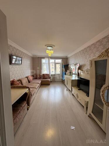 Продается 3-комн. вторичка 90 м², пос. Бакиханова, photo 1 from 18
