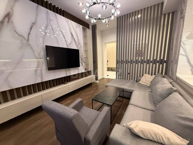 Сдаётся 3-комн. новостройка 120 м², м. Низами, photo 1 from 19