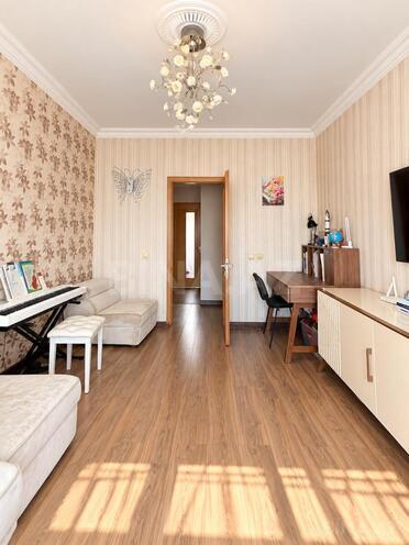 Satılır 3 otaqlı köhnə tikili 68 m², Bakıxanov q., photo 4 from 14
