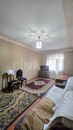 Satılır 3 otaqlı köhnə tikili 60 m², Qara Qarayev m., photo 1 from 13