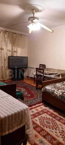 Продаётся 1-комн. вторичка 35 м², м. Иншаатчылар, photo 1 from 9
