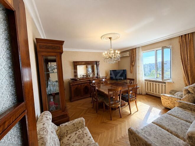 Satılır 4 otaqlı köhnə tikili 105 m², Elmlər Akademiyası m., photo 1 from 15