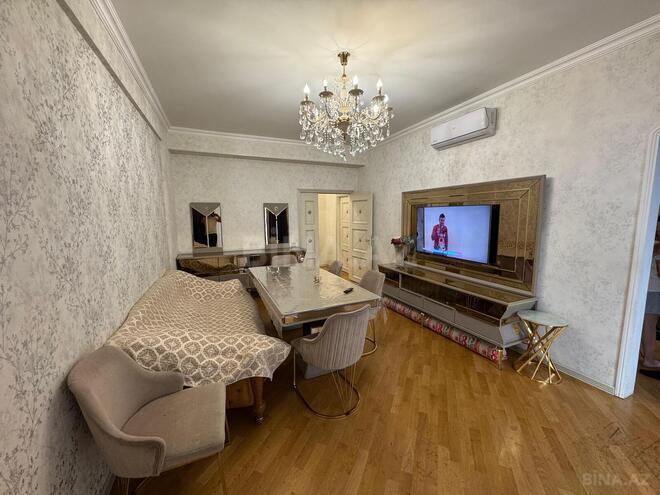 Продаётся 3-комн. новостройка 83 м², м. Кара Караев, photo 3 from 14