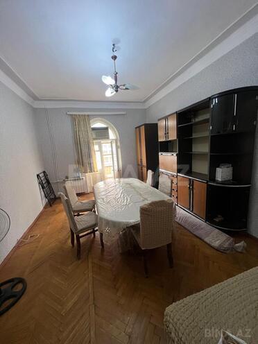 Сдаётся 3-комн. вторичка 60 м², м. Элмляр Академиясы, photo 1 from 13