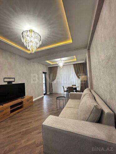 Сдается 2-комн. новостройка 70 м², м. Низами, photo 1 from 11