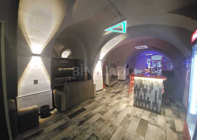 İcarəyə verilir  obyekt 300 m², 28 May m., photo 1 from 32