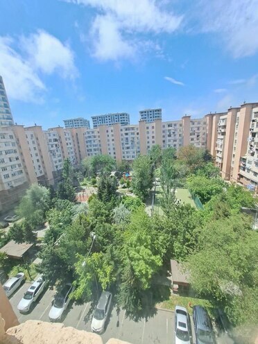 Продаётся 2-комн. вторичка 60 м², м. Ази Асланов, photo 8 from 13